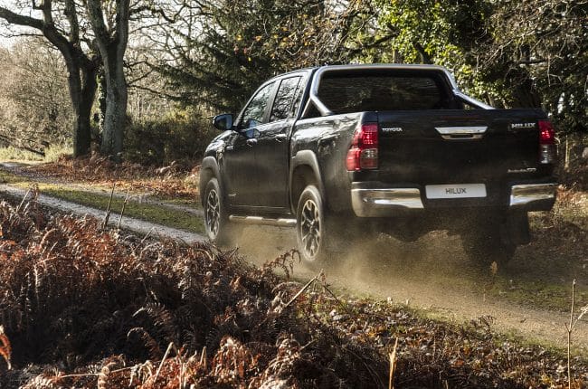 Hilux Invincible 50 Chrome