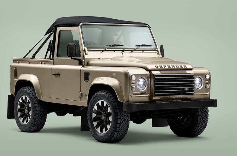 Land Rover Defender V8 Soft Top